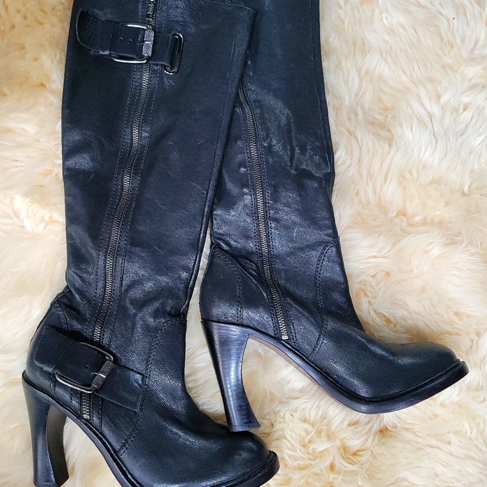Size 9 Vera Wang Lavender ladies black leather boots.